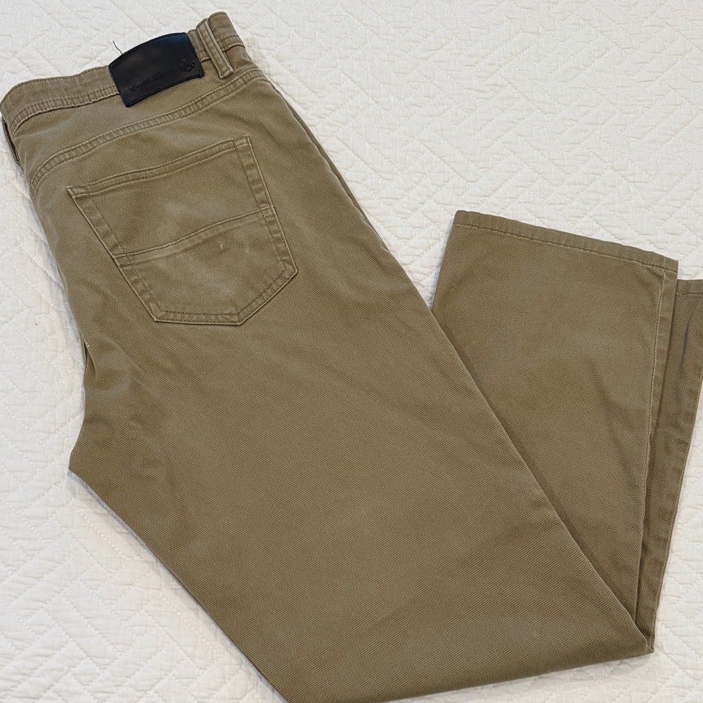 English Laundry Men's Relaxed Jeans in Khaki